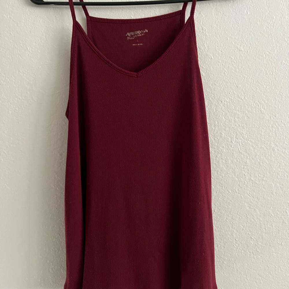 Maroon Arizona Jeans flowy tank top
